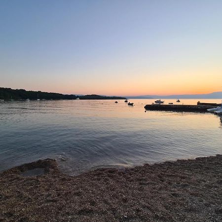 Vila Stemark Njivice Kültér fotó