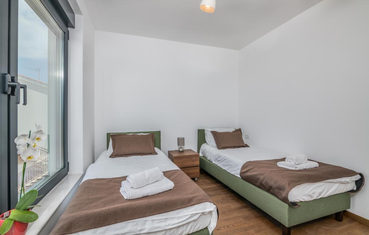Vila Stemark Njivice Kültér fotó