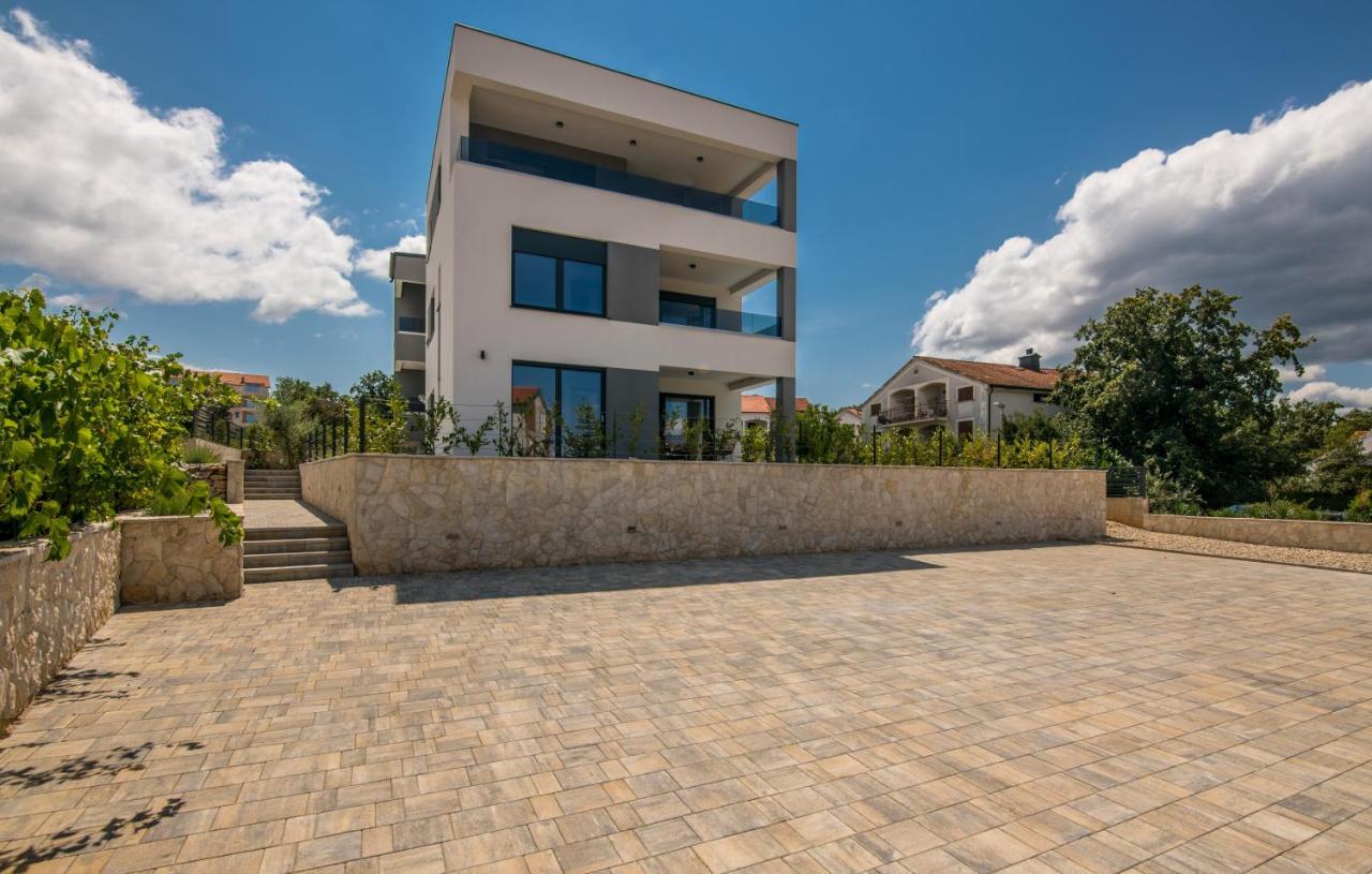 Vila Stemark Njivice Kültér fotó